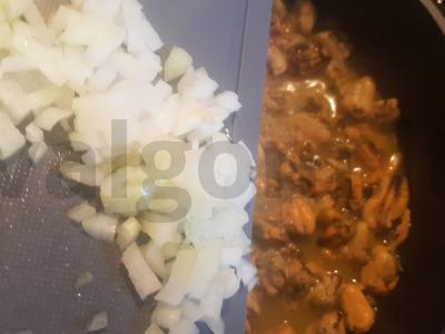 Pasta pttim su midijomis ir džiovintu česnaku Žingsnis 3