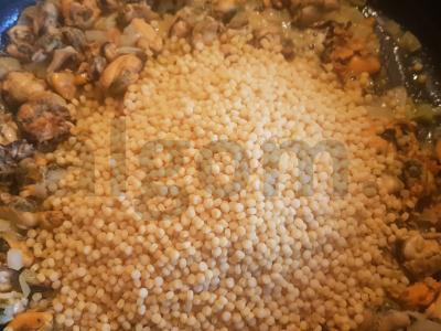 Pasta pttim su midijomis ir džiovintu česnaku Žingsnis 5