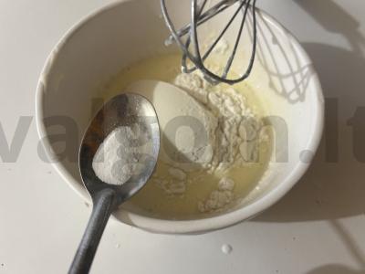 Bananų blyneliai su raugintu pienu Žingsnis 5