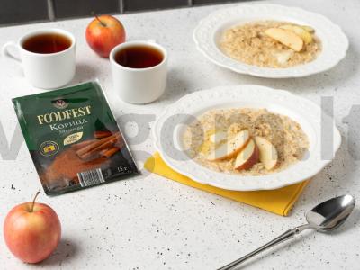 Avižinė košė su pienu, obuoliu ir cinamonu pagrindine nuotrauka