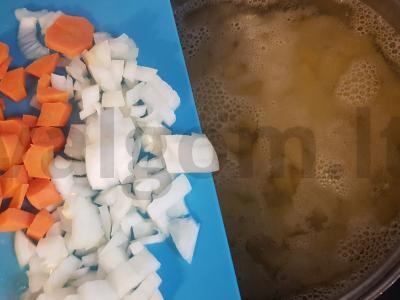 Skani silkės sriuba su orzo makaronais Žingsnis 2