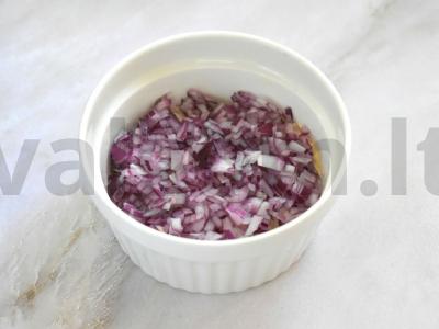 Salotas „Generolas“ su rūkytomis vištienos krūtinėlėmis Žingsnis 2