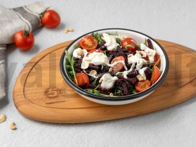 Salotas su burokėliais ir stracciatella pagrindine nuotrauka