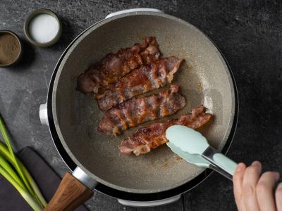 Orsini kiaušiniai su bekonu Žingsnis 1