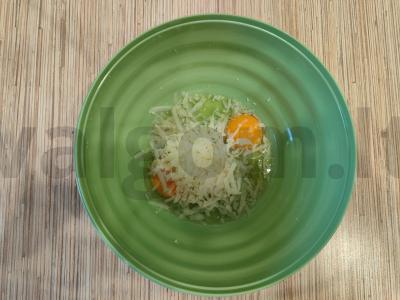 Karšti sumuštiniai su bulvėmis, kiaušiniu ir žolelėmis Žingsnis 2