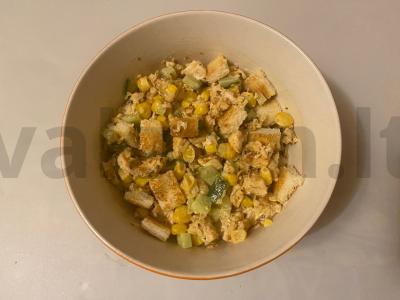 Salotas „Faradėja“ su vištiena, kukurūzais ir šviežiu agurku pagrindine nuotrauka