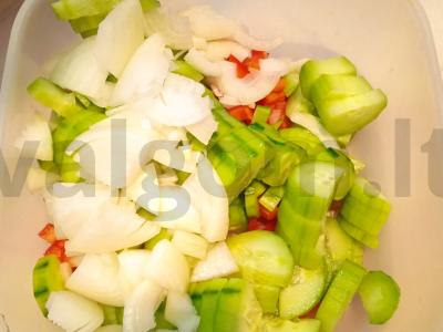 Daržovių salotas su česnaku Žingsnis 3