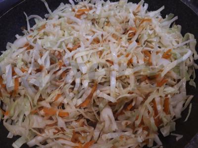 Kopūstai, troškinti su konservuota šamais Žingsnis 5