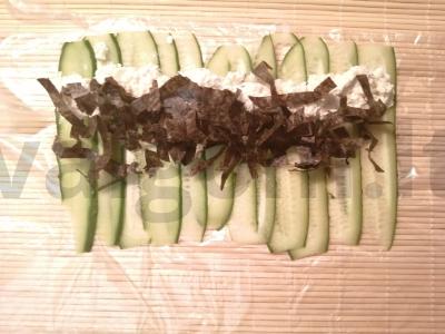 Agurkų ritinys be ryžių Žingsnis 5