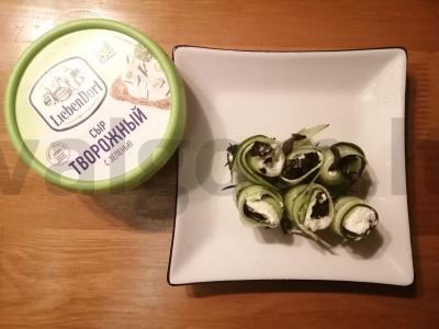 Agurkų ritinys be ryžių Žingsnis 8