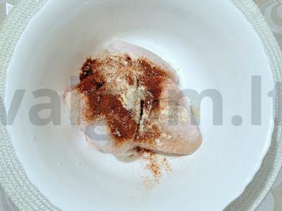 Sultingi vištienos sparneliai su havajų mišiniu orkaitėje Žingsnis 2