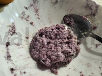 Varškės ir serbentų blynai Žingsnis 1