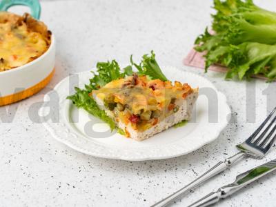 Daržovių apkepas su vištiena orkaitėje pagrindine nuotrauka