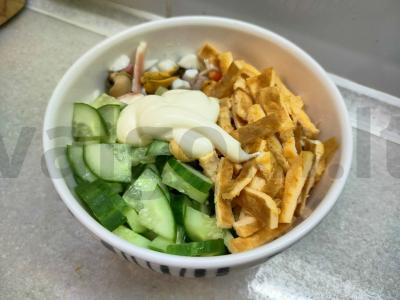 Salotas su omletu ir jūros gėrybių kokteiliu Žingsnis 5