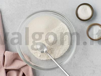 Vyšnių tortas „Korys“ Žingsnis 1