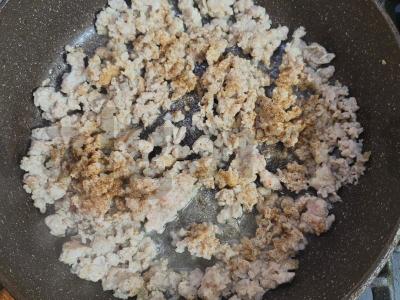 Penne makaronai su faršo ir pomidorų padažu Žingsnis 5