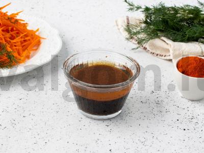 Korėjietiškų salotų padažas pagrindine nuotrauka