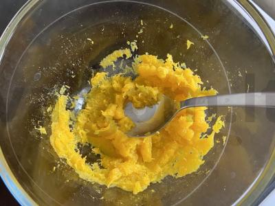 Aromatingas varškės-moliūgų musas su chia sėklomis Žingsnis 2