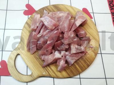 Salotos su žaliais žirneliais „Sultingas“ Žingsnis 1