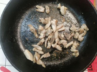 Salotos su žaliais žirneliais „Sultingas“ Žingsnis 2