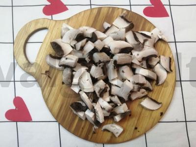 Salotos su žaliais žirneliais „Sultingas“ Žingsnis 3