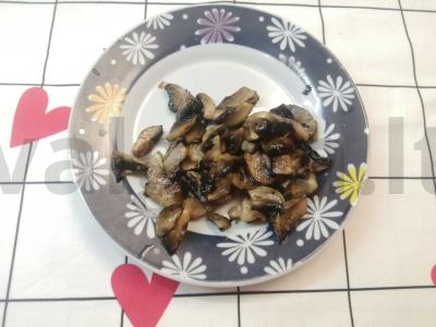 Salotos su žaliais žirneliais „Sultingas“ Žingsnis 4