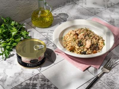 Perlovka su kiauliena ir grybais pagrindine nuotrauka