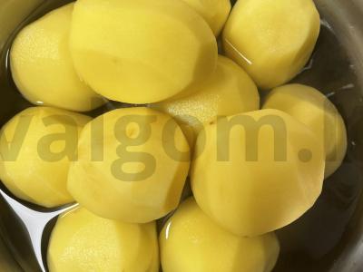 Bulvės su šonkauliais lėtoje viryklėje Žingsnis 4