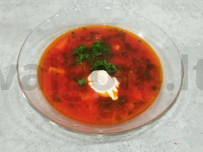 Universalus burokėlių sriuba pagrindine nuotrauka