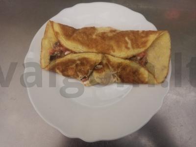 Kiaušinio vokas su varške, šprotų ir pomidoru pagrindine nuotrauka