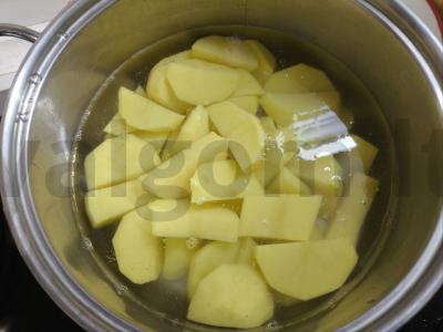 Bulvių košė su žaliu svogūnu Žingsnis 1