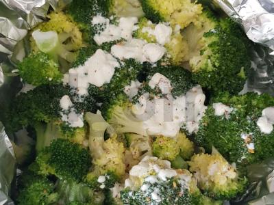 Brokoliai orkaitėje su sūriu Žingsnis 3