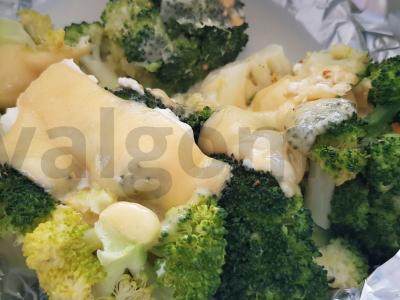 Brokoliai orkaitėje su sūriu pagrindine nuotrauka