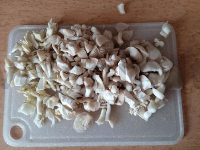 Kepta bulvė su pievagrybiais Žingsnis 1