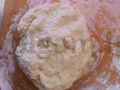 Hachapuri su virtų kiaušiniu ir krapais Žingsnis 3