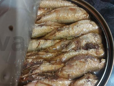 Sumuštiniai su šprotų ir marinuotais agurkais Žingsnis 5