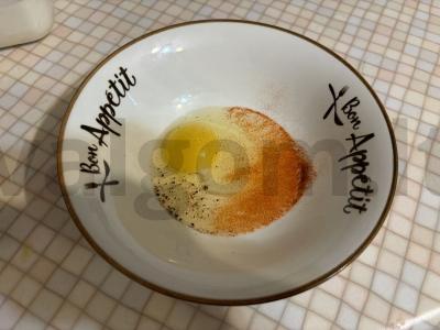 Kiaušinių mini-blynai su maltu paprika Žingsnis 1