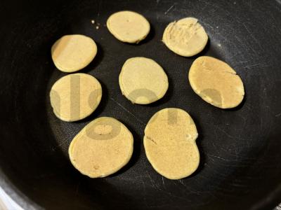 Kiaušinių mini-blynai su maltu paprika Žingsnis 7