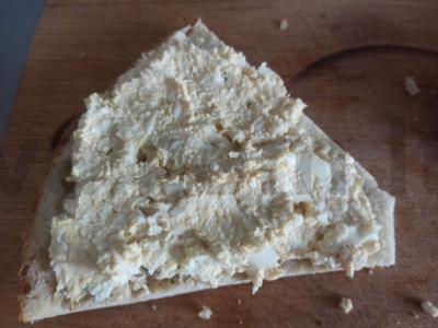 Užkandis iš gruziniško lavašo su kepta dešra ir kiaušiniu Žingsnis 4