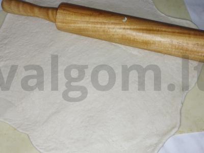 Kruasanai su abrikosų džemu Žingsnis 1