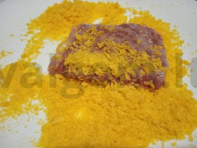 Jautienos kepsniai tempura dribsniuose Žingsnis 5