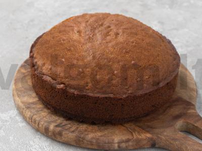 Medus pyragas su riešutais ir razinomis Žingsnis 11