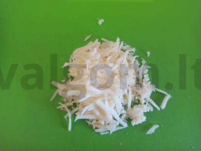 Kepti tostai su rūkytomis vištienos krūtinėlėmis ir marinuotais pievagrybiais Žingsnis 2