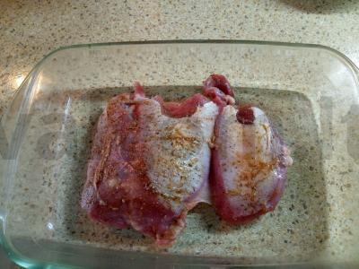 Keptas kalakutienos blauzdos filė su obuolių actu ir prieskoniais Žingsnis 2