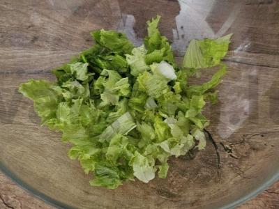 Daržovių salotas su keptomis krevetėmis Žingsnis 1