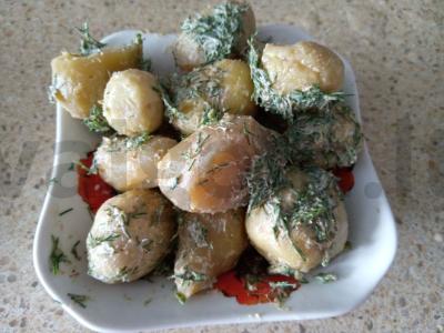 Kūdikių bulvės grietinėlės svieste su krapais Žingsnis 4