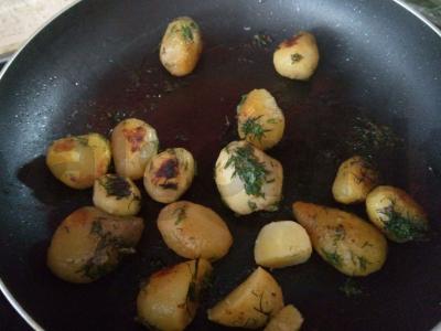 Kūdikių bulvės grietinėlės svieste su krapais Žingsnis 5