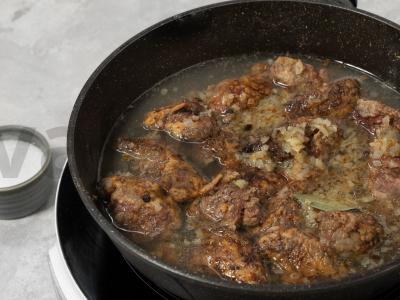 Jautienos kepenys grietinėje Žingsnis 4