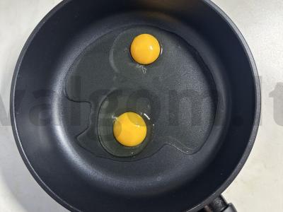 Morkų ir spanguolių keksiukas su glajumi keptuvėje Žingsnis 1