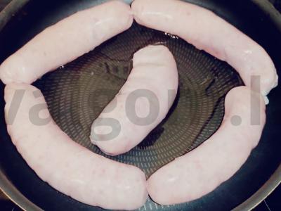 Kepta kopūstai su dešrelėmis Žingsnis 1